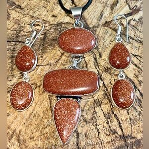 Golden Sandstone Pendant & Earrings